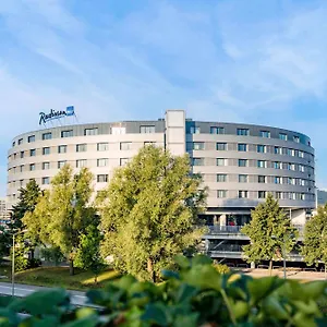 Radisson Blu Hotel, Airport Hotel