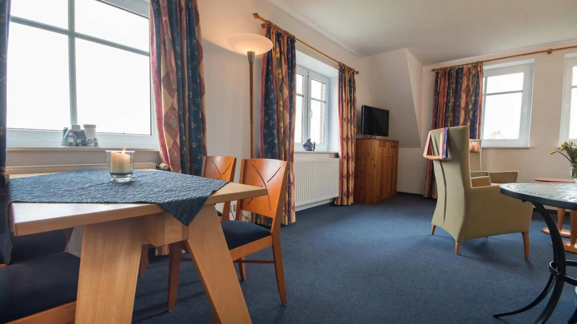 Hotel Nige Hus Hamburg 4*,  Almanya